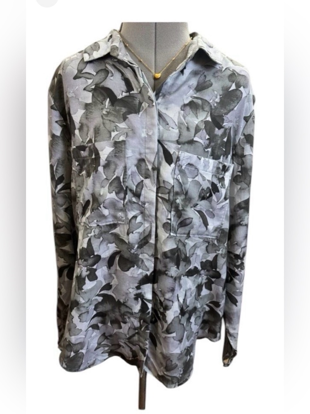 Cloth & Stone Tencel Floral Button Down Blouse Sage Gray Small Soft Luxe - Picture 3 of 5